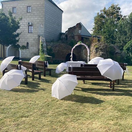 Penzion A Pivnice Varna Велка-Быстршице Экстерьер фото