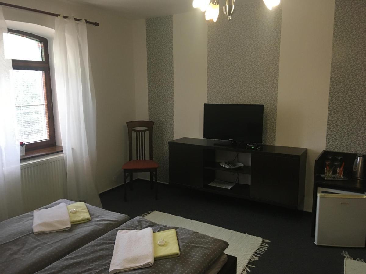 Penzion A Pivnice Varna Велка-Быстршице Экстерьер фото