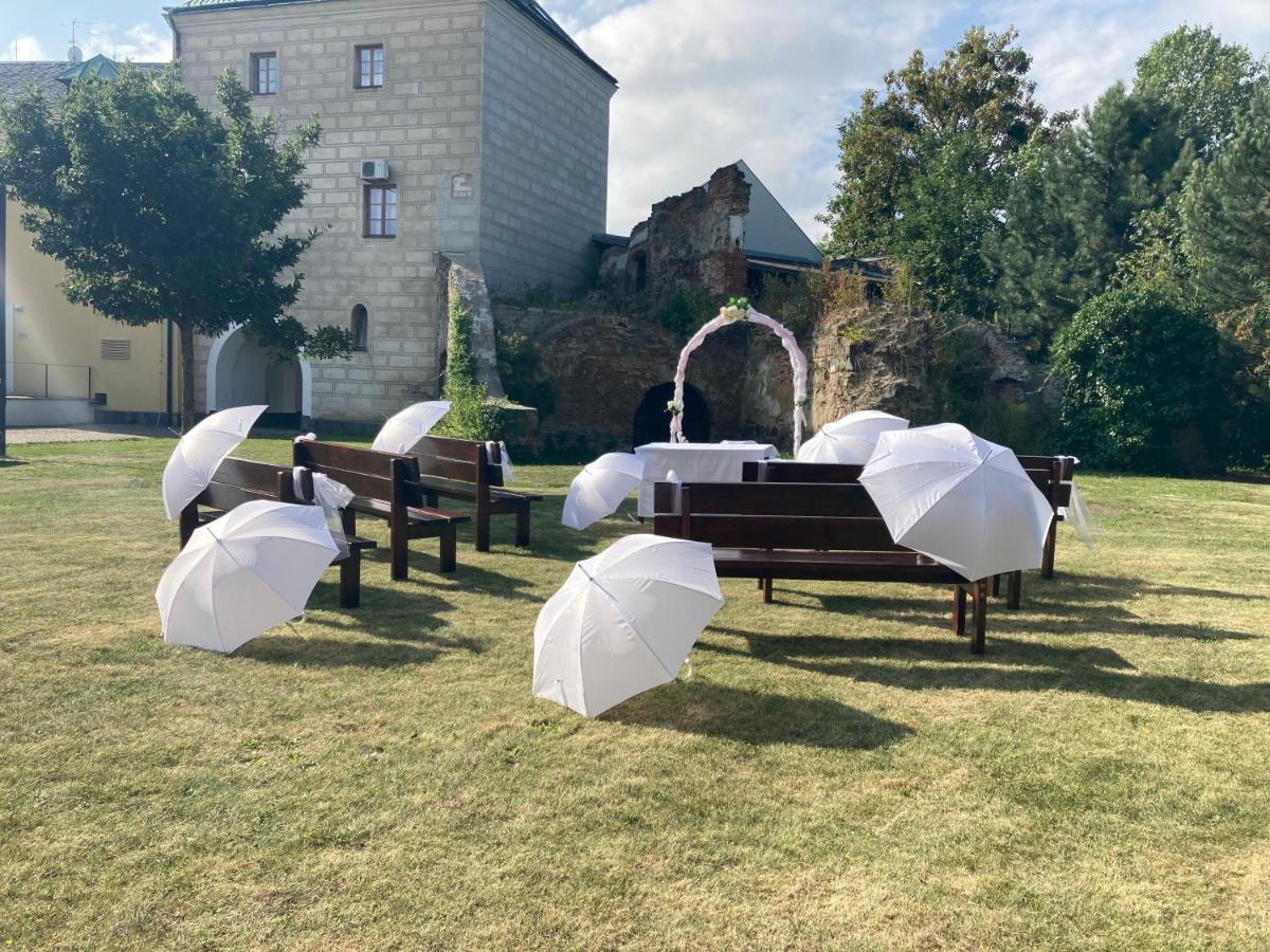 Penzion A Pivnice Varna Велка-Быстршице Экстерьер фото
