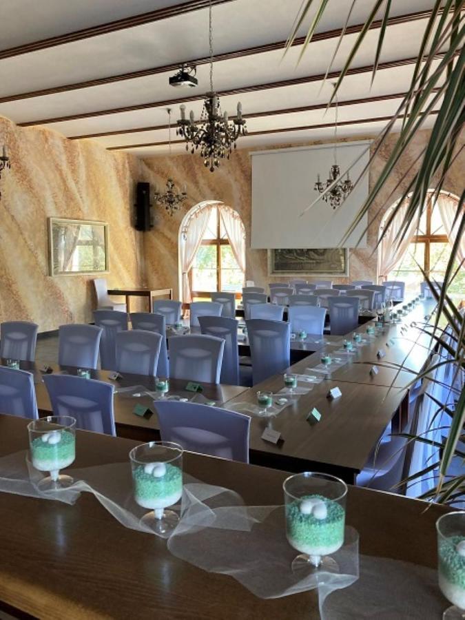 Penzion A Pivnice Varna Велка-Быстршице Экстерьер фото